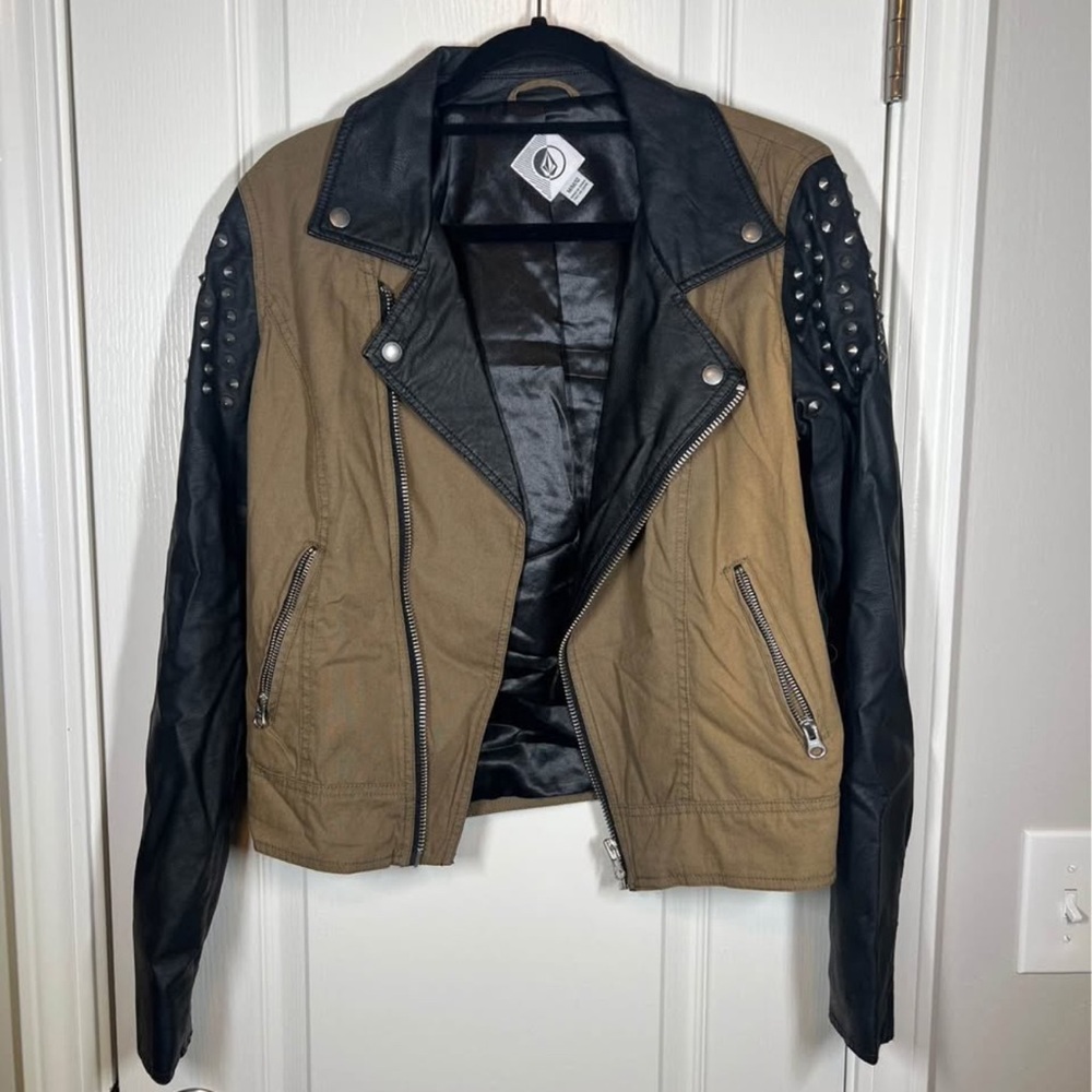 VOLCOM Wind Stoned Studded Jacket